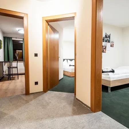 Bergblick باد جاستاين